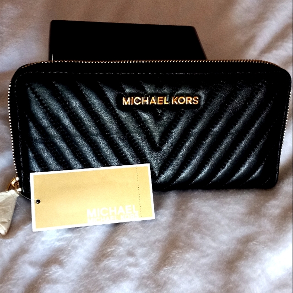 Michael Kors wallet